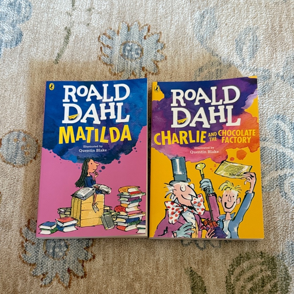 Roald Dahl Book Set - Matilda & Charlie and the Chocolate Factory